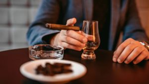 cigar lounges with whiskey